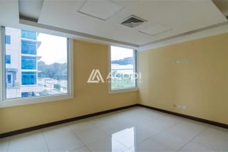 Oficina en Zona 10 — Bodega / Ofibodega en Venta en Zona 10, Guatemala, Ciudad — miniatura 1 de 5