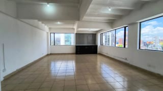 RENTO/VENDO Oficina Zona 10, Plaza Buro — Oficina en Alquiler en Plaza Buró, Zona 10, Guatemala, Ciudad — miniatura 7 de 7