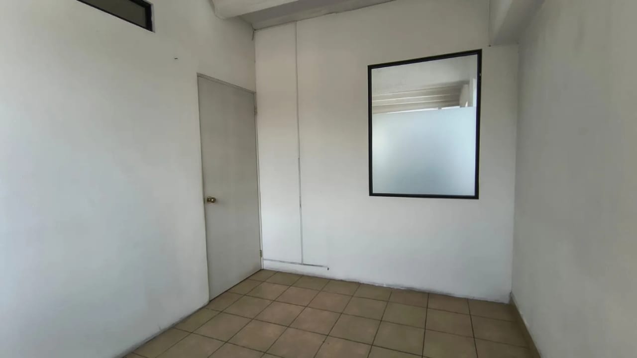 RENTO/VENDO Oficina Zona 10, Plaza Buro — Oficina en Alquiler en Plaza Buró, Zona 10, Guatemala, Ciudad — foto 4 de 7