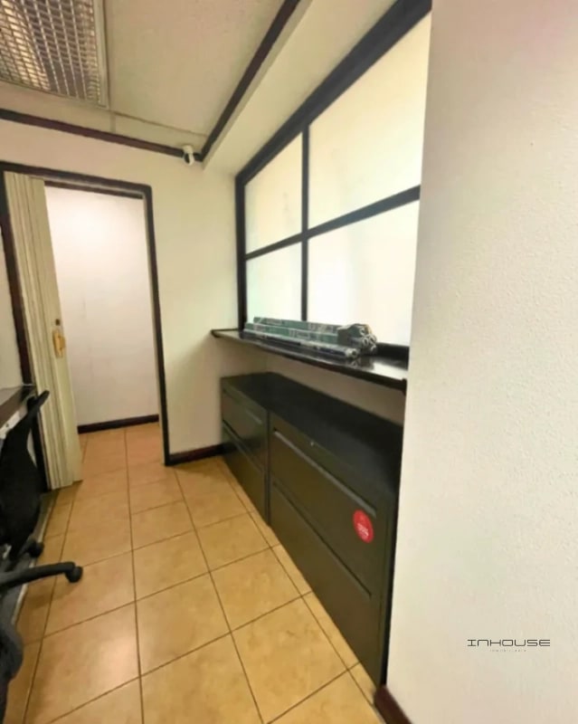 OFICINA EN RENTA ZONA 9 AMUEBLADA — Oficina en Alquiler en Aristos Reforma, Zona 9, Guatemala, Ciudad — foto 9 de 10