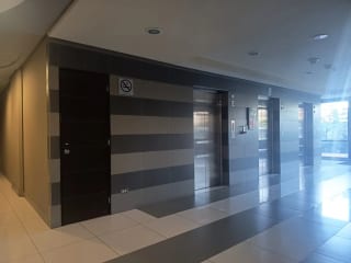 Rento Oficina en Zona 10, Ciudad de Guatemala. Design Center – Frente a Oakland Mall. — Oficina en Alquiler en Zona 10, Guatemala, Ciudad — miniatura 16 de 17