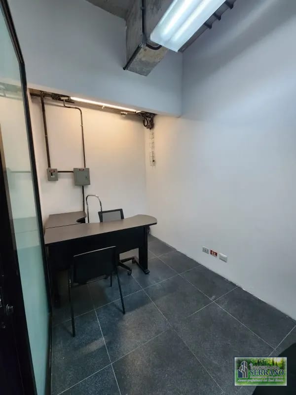 Vendo Oficina en Zona 10, Ciudad. Design Center Frente a Oakland. — Oficina en Venta en Design Center, Zona 10, Guatemala, Ciudad — foto 12 de 17