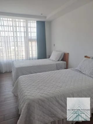 Renta Edificio Urbana walking distance Fontabella — Apartamento en Alquiler en Urbana, Zona 10, Guatemala, Ciudad — miniatura 8 de 14