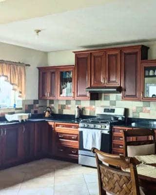 CASA EN VENTA FRAIJANES LA FORESTA DE 3 NIVELES — Casa en Venta en La Foresta, Carretera a El Salvador, Guatemala, Ciudad — miniatura 10 de 11