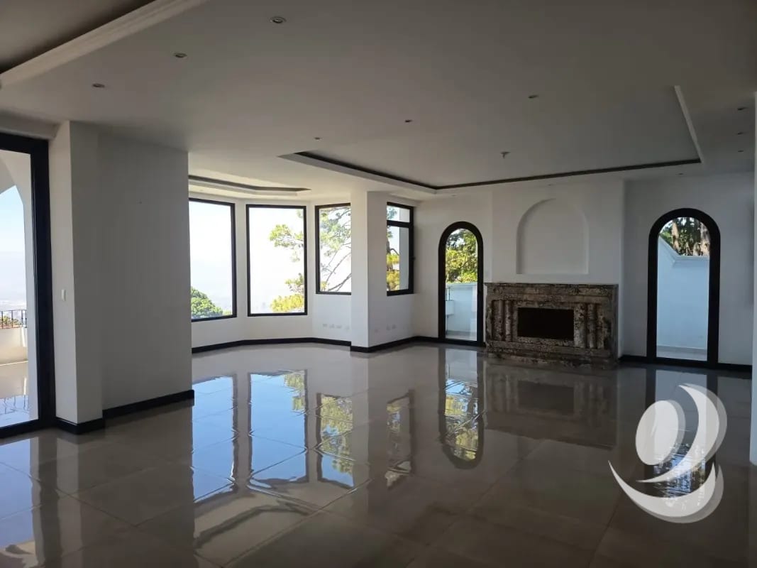 Vendo Espectacular Mansión de Lujo en Altos de Montebello. CAES. — Casa en Venta en Santa Catarina Pinula, Carretera a El Salvador, Guatemala, Ciudad — foto 10 de 17
