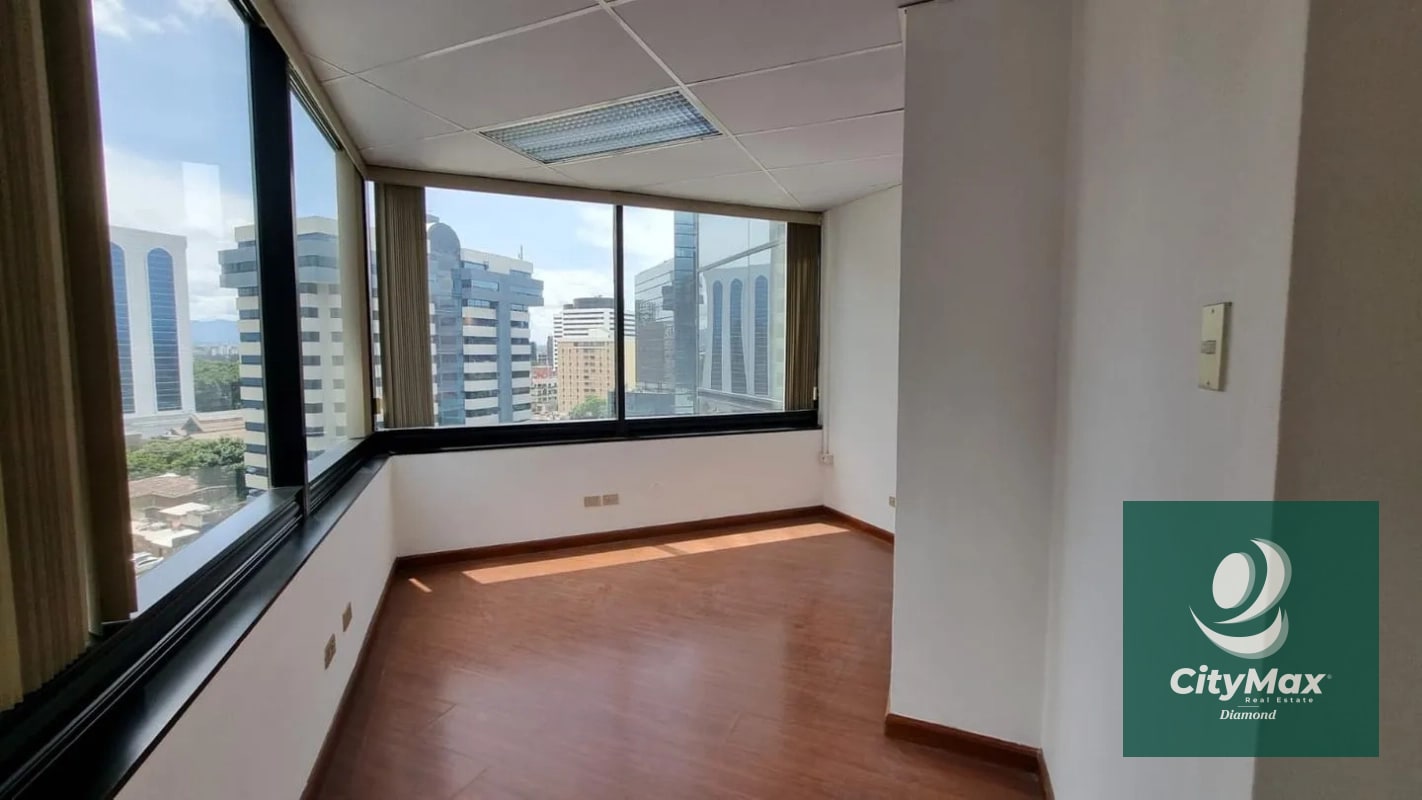 Oficina en renta Edificio de zona 10 — Oficina en Alquiler en Zona 10, Guatemala, Ciudad — foto 3 de 4