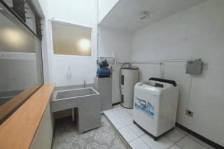 Casa en Venta en Loma Real San Cristobal — Casa en Venta en Zona 8 Mixco, Guatemala, Ciudad — miniatura 5 de 16