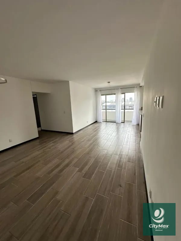 Apartamento en Renta en La Villa Zona 14 Guatemala — Apartamento en Alquiler en Zona 14, Guatemala, Ciudad — foto 16 de 17