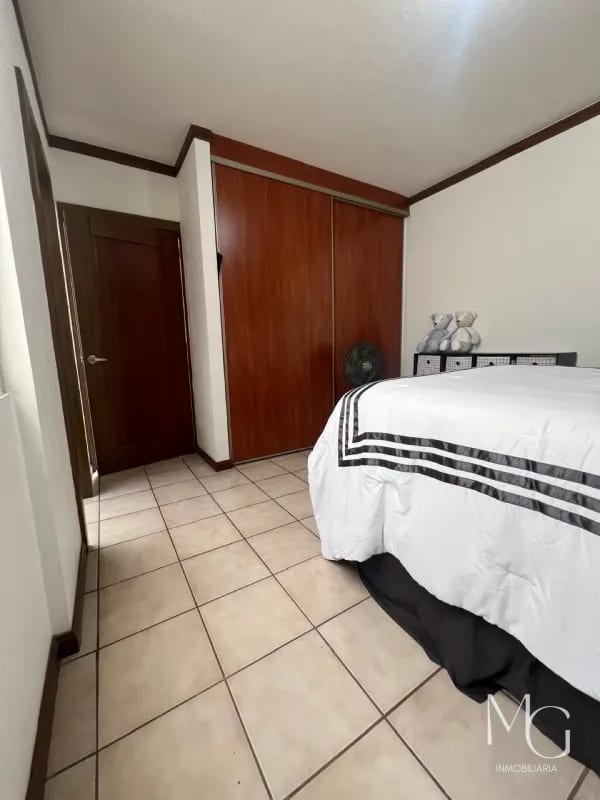 CASA EN VENTA – JARDINES DEL ROSARIO, ZONA 16 — Casa en Venta en Zona 16, Guatemala, Ciudad — foto 4 de 13