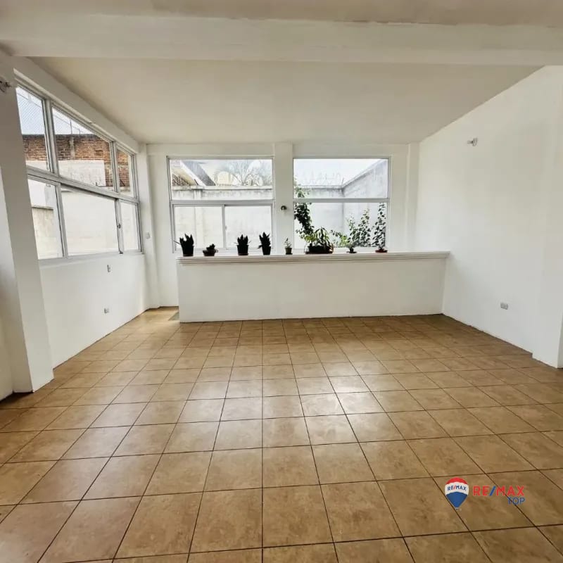 ZONA 1, CASA EN VENTA O RENTA  IDEAL PARA COMERCIAL O RESIDENCIAL — Casa en Venta en Zona 1, Guatemala, Ciudad — foto 7 de 10