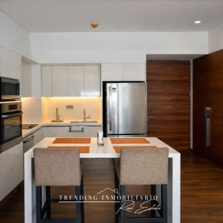 Apartamento en alquiler amueblado zona 10 edificio Avia, una habitación + un parqueo — Apartamento en Alquiler en Avia, Zona 10, Guatemala, Ciudad — miniatura 1 de 8
