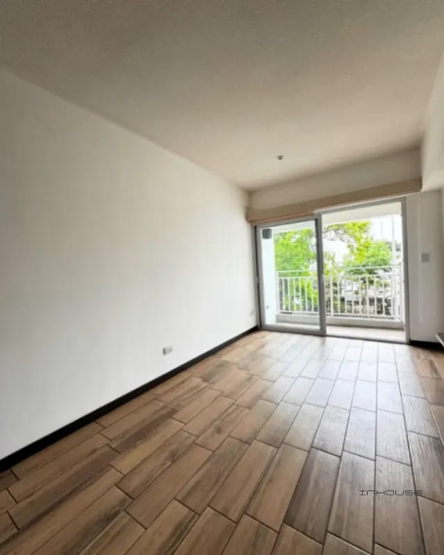 APARTAMENTO EN RENTA ZONA 12 CON BALCÓN — Apartamento en Alquiler en Zona 12, Guatemala, Ciudad — foto 1 de 12