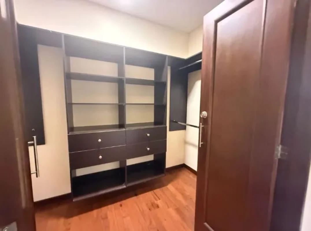 Apartamento de Lujo en venta, Edificio Plenum 14, zona 14 — Apartamento en Venta en Plenum 14, Zona 14, Guatemala, Ciudad — foto 5 de 10
