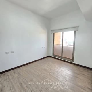 Apartamento en renta zona 10 edificio Casalini amueblado de 2 habitaciones — Apartamento en Alquiler en Casalini Diagonal 6, Zona 10, Guatemala, Ciudad — miniatura 6 de 8