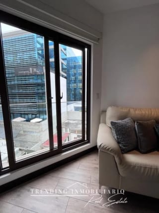 Apartamento amueblado en renta zona 10 edificio Habitat Ciudad Vieja de 3 habitaciones + 2 parqueos — Apartamento en Alquiler en Habitat Ciudad Vieja, Zona 10, Guatemala, Ciudad — miniatura 7 de 10