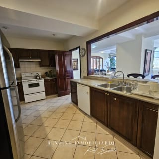 Apartamento en renta zona 10 edificio Milenia de 3 habitaciones + 2 parqueos — Apartamento en Alquiler en Milenia, Zona 10, Guatemala, Ciudad — miniatura 12 de 13