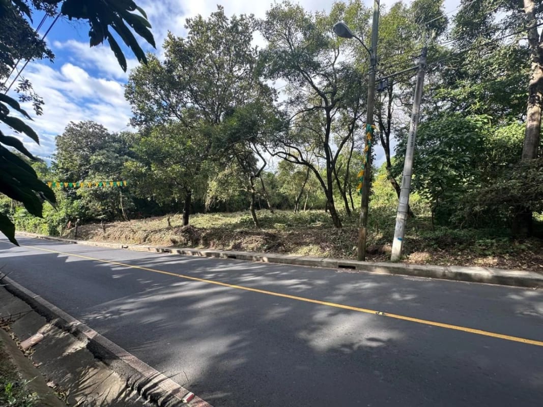 Vendo Terrenos, Planos en Santa Catarina Pinula zona 10 Guatemala — Terreno en Venta en Villas Granada Premier 2, Santa Catarina Pinula, Guatemala, Ciudad — foto 5 de 8