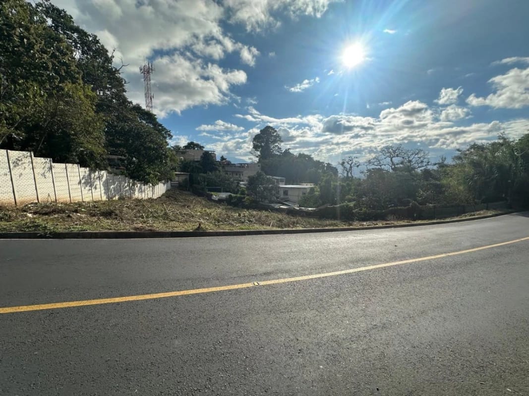 Vendo de Terrenos Planos en Santa Catarina Pinula zona 10 Guatemala. — Terreno en Venta en Bellas Luces, Santa Catarina Pinula, Guatemala, Ciudad — foto 3 de 7