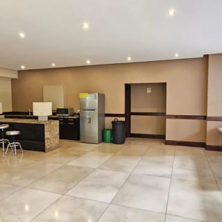 Apartamento en renta zona 10 edificio Santa María de 3 habitaciones + 2 parqueos — Apartamento en Alquiler en Santa María, Zona 10, Guatemala, Ciudad — miniatura 6 de 13