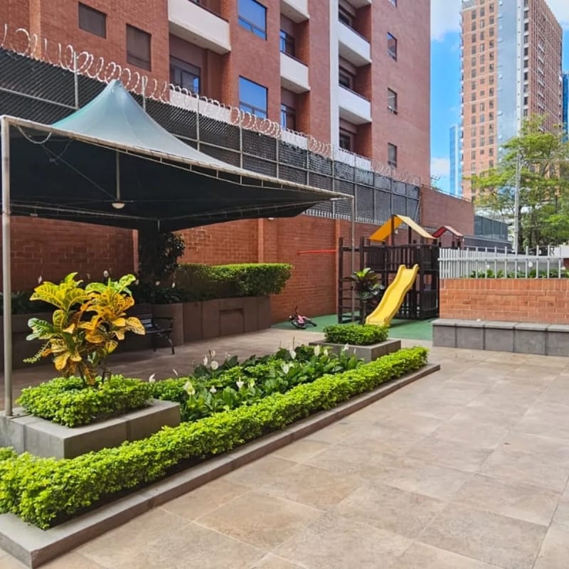 Apartamento en renta zona 10 edificio Santa María de 3 habitaciones + 2 parqueos — Apartamento en Alquiler en Santa María, Zona 10, Guatemala, Ciudad — foto 4 de 13