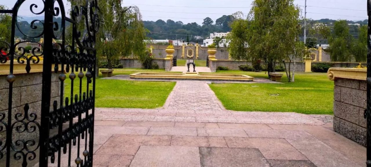 PROPIEDAD EN VENTA CEMENTERIO LAS FLOReS — Terreno en Venta en Zona 7 Mixco, Guatemala, Ciudad — foto 1 de 5