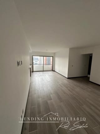 Apartamento en renta zona 14 edificio Segheria de 3 habitaciones + 3 parqueos — Apartamento en Alquiler en Segheria, Zona 14, Guatemala, Ciudad — miniatura 1 de 14