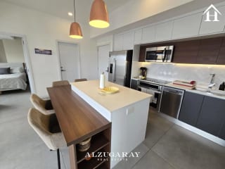 APTO. AMUEBLADO C/ BALCÓN - 2 HAB. / EDIFICIO EN ZONA 10 — Apartamento en Alquiler en Zona 10, Guatemala, Ciudad — miniatura 9 de 10