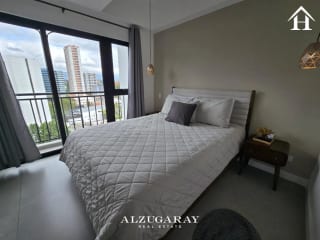 APTO. AMUEBLADO C/ BALCÓN - 2 HAB. / EDIFICIO EN ZONA 10 — Apartamento en Alquiler en Zona 10, Guatemala, Ciudad — miniatura 6 de 10