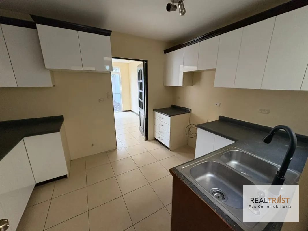 CASA EN VENTA EN KM 19.9 A SAN JOSE PINULA CONDOMINIO LOS MANANTIALES — Casa en Venta en San José Pinula, Carretera a El Salvador, Guatemala, Ciudad — foto 12 de 17