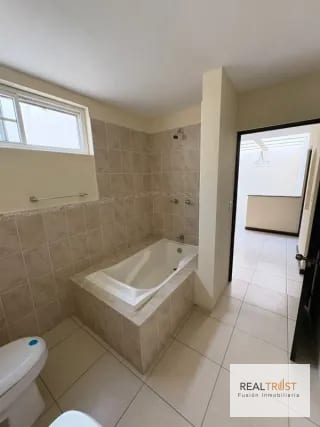CASA EN VENTA EN KM 19.9 A SAN JOSE PINULA CONDOMINIO LOS MANANTIALES — Casa en Venta en San José Pinula, Carretera a El Salvador, Guatemala, Ciudad — miniatura 9 de 17