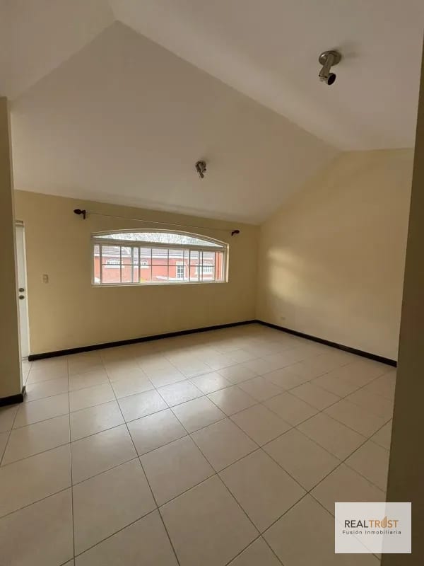 CASA EN VENTA EN KM 19.9 A SAN JOSE PINULA CONDOMINIO LOS MANANTIALES — Casa en Venta en San José Pinula, Carretera a El Salvador, Guatemala, Ciudad — foto 2 de 17