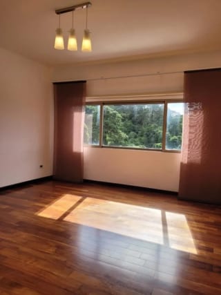 Amplia casa en Las Cumbres zona 16 — Casa en Venta en Las Cumbres, Zona 16, Guatemala, Ciudad — miniatura 10 de 17