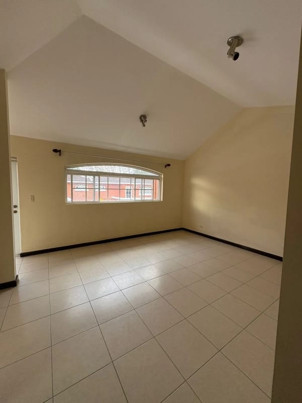 CASA EN VENTA EN KM 19.9 A SAN JOSE PINULA CONDOMINIO LOS MANANTIALES — Casa en Venta en Los Manantiales, Carretera a El Salvador, Guatemala, Ciudad — foto 12 de 17