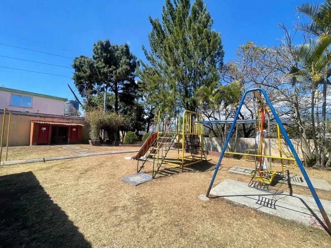 Venta de Apartamento en Ciudad San Cristobal Condominio Los Altos a pocos metros del Boulevar principal — Apartamento en Venta en Zona 8 Mixco, Guatemala, Ciudad — foto 4 de 17