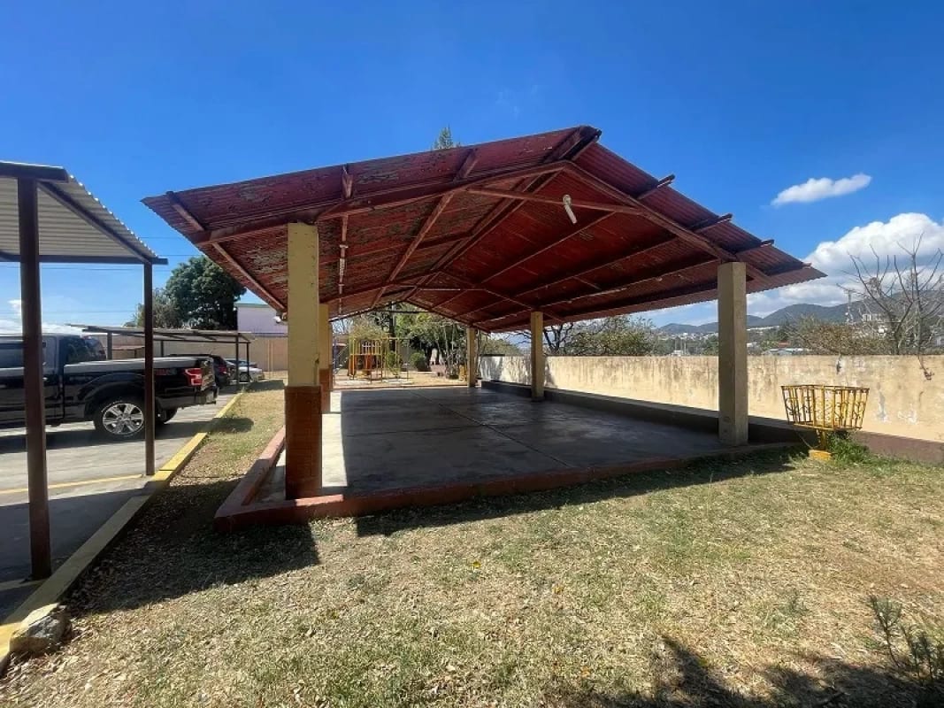 Venta de Apartamento en Ciudad San Cristobal Condominio Los Altos a pocos metros del Boulevar principal — Apartamento en Venta en Zona 8 Mixco, Guatemala, Ciudad — foto 3 de 17