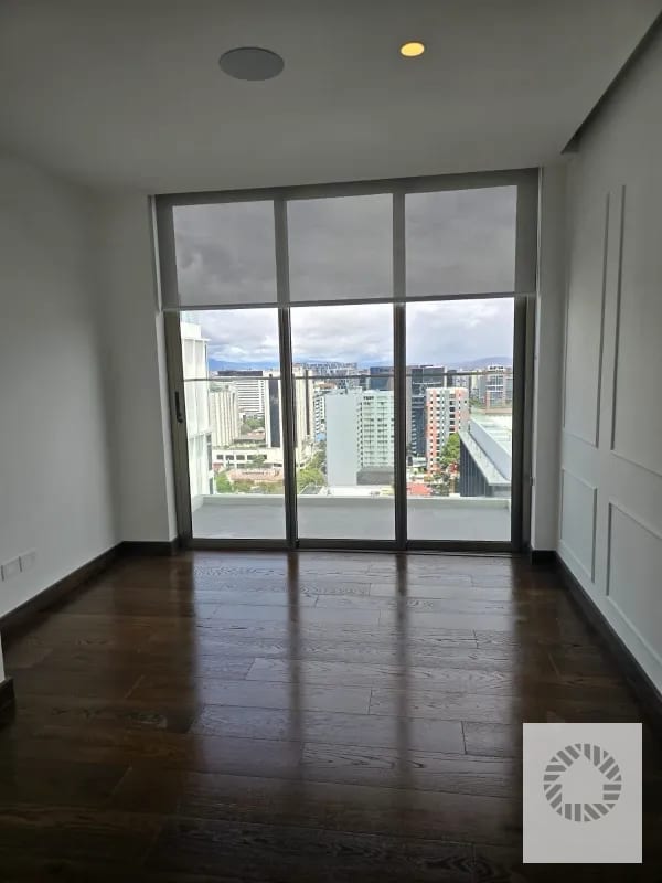 Rento Apartamento en Edificio Atarah, zona 10 — Apartamento en Alquiler en Atarah, Zona 10, Guatemala, Ciudad — foto 8 de 9