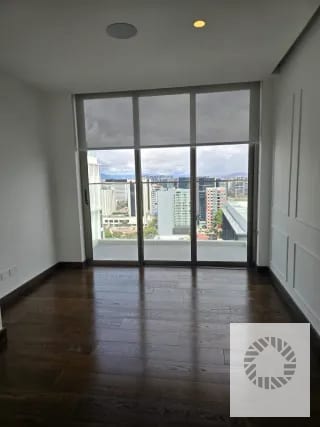 Rento Apartamento en Edificio Atarah, zona 10 — Apartamento en Alquiler en Atarah, Zona 10, Guatemala, Ciudad — miniatura 8 de 9
