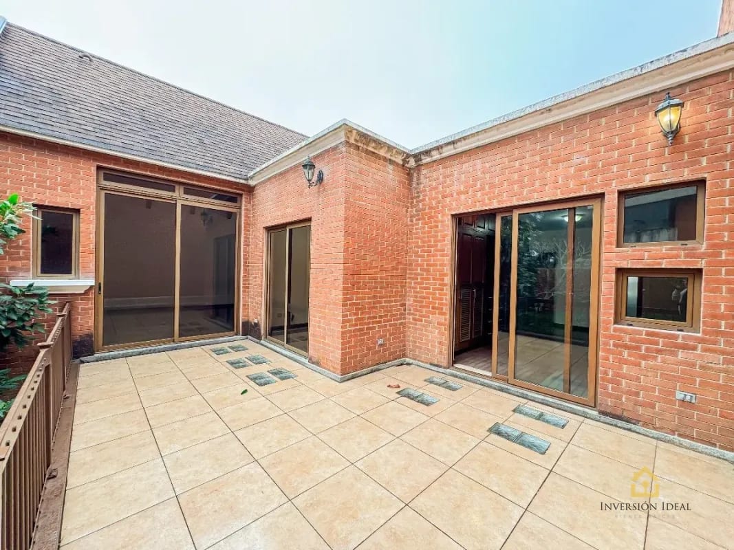 Amplia Casa En Venta $725K Cond. Puerta Grande, Carr.a El Salvador 4 Hab.+Línea Blanca — Casa en Venta en Puerta Grande, Carretera a El Salvador, Guatemala, Ciudad — foto 2 de 14