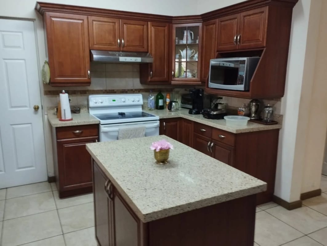 CASA EN VENTA, TERRAVISTA KM 16.5 CAES Entrada a Olmeca — Casa en Venta en Terravista, Carretera a El Salvador, Guatemala, Ciudad — foto 3 de 8