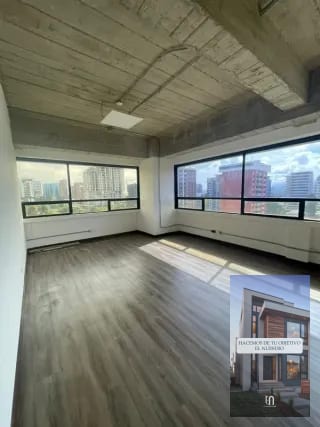 OFICINA EN ALQUILER EN CENTRO EMPRESARIAL ZONA 10 — Oficina en Alquiler en Centro Empresarial, Zona 10, Guatemala, Ciudad — miniatura 6 de 7