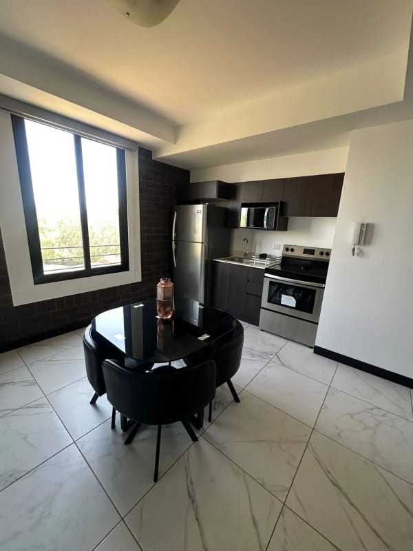 Apartamento en renta I Amueblado I Edificio Fontainebleau I Zona 15 — Apartamento en Alquiler en Zona 15, Guatemala, Ciudad — foto 10 de 11