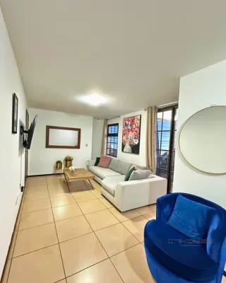APARTAMENTO EN RENTA ZONA 10 AMUEBLADO — Apartamento en Alquiler en Zona 10, Guatemala, Ciudad — miniatura 1 de 9