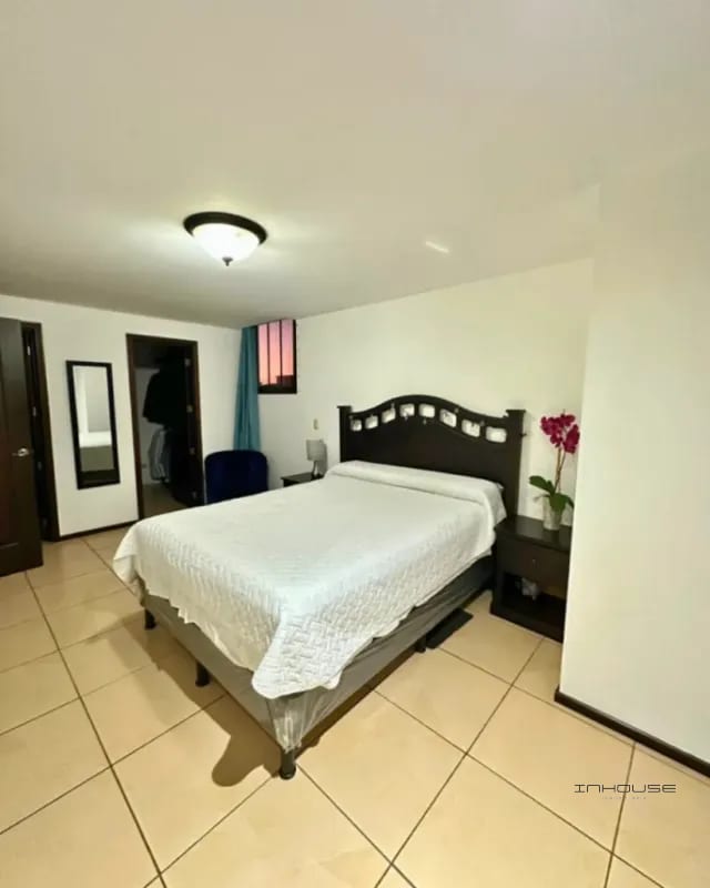 APARTAMENTO EN RENTA ZONA 10 AMUEBLADO — Apartamento en Alquiler en Zona 10, Guatemala, Ciudad — foto 7 de 9