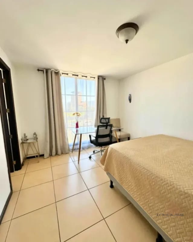 APARTAMENTO EN RENTA ZONA 10 AMUEBLADO — Apartamento en Alquiler en Zona 10, Guatemala, Ciudad — foto 4 de 9