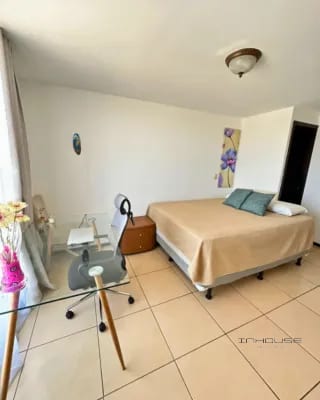 APARTAMENTO EN RENTA ZONA 10 AMUEBLADO — Apartamento en Alquiler en Zona 10, Guatemala, Ciudad — miniatura 2 de 9