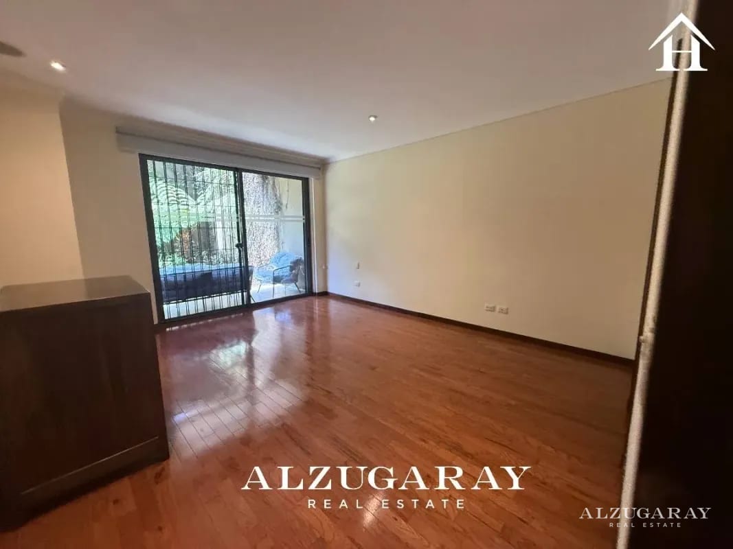 APTO. AMPLIO CON JARDIN 3 HAB/ EDIFICIO ZONA 14 — Apartamento en Venta en Zona 14, Guatemala, Ciudad — foto 9 de 11