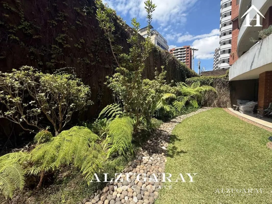 APTO. AMPLIO CON JARDIN 3 HAB/ EDIFICIO ZONA 14 — Apartamento en Venta en Zona 14, Guatemala, Ciudad — foto 7 de 11
