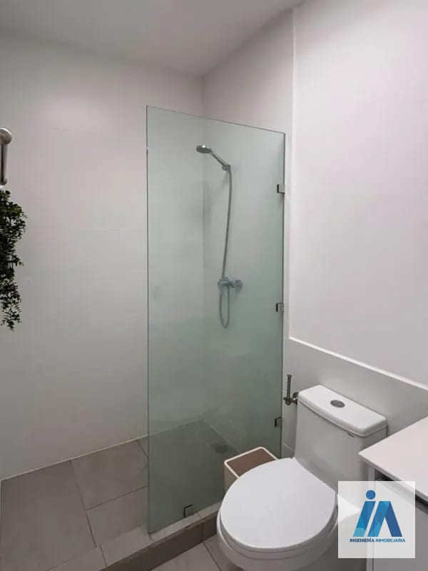 CASA EN VENTA📍Condominio Iridia Homes, Cañadas de Elgin Zona 13 Es la opción perfecta entre un diseño contemporáneo — Casa en Venta en Zona 13, Guatemala, Ciudad — foto 4 de 16