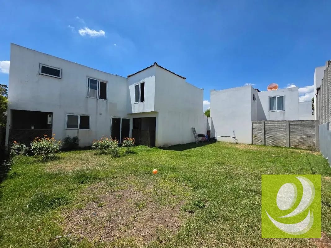 CASA EN VENTA EN HACIENDA DE LAS FLORES VILLA NUEVA — Casa en Venta en Villa Nueva, Guatemala, Ciudad — foto 2 de 8