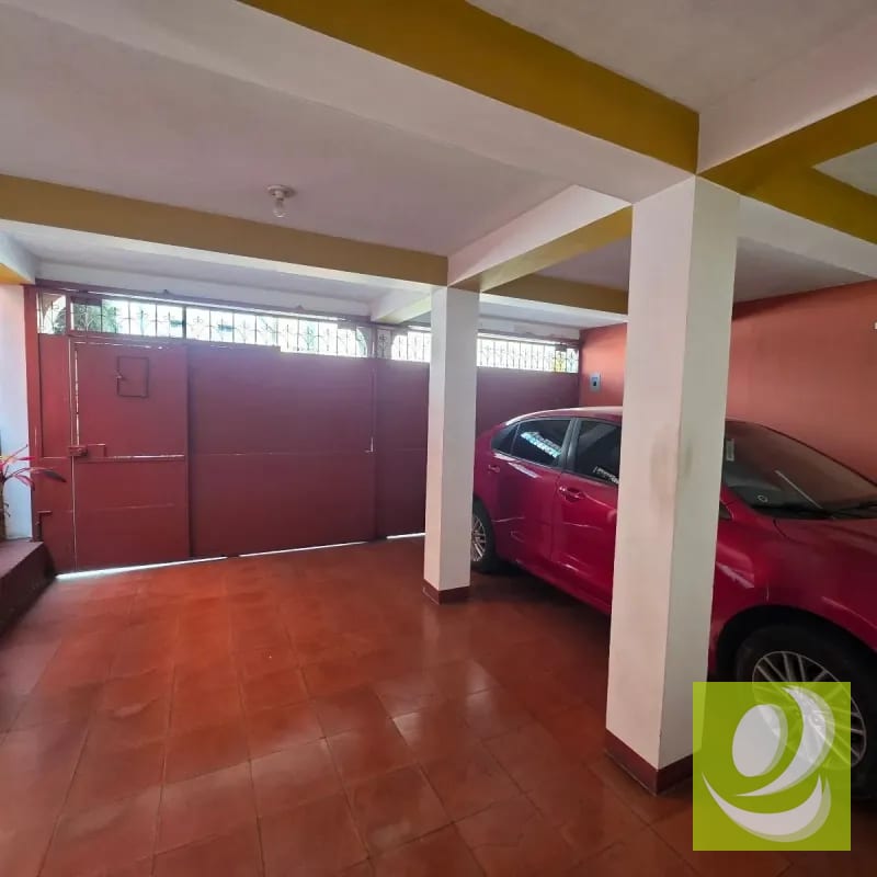 VENDO CASA EN RESIDENCIALES VALLE DEL SOL ZONA 4 MIXCO — Casa en Venta en Zona 4 Mixco, Guatemala, Ciudad — foto 9 de 12